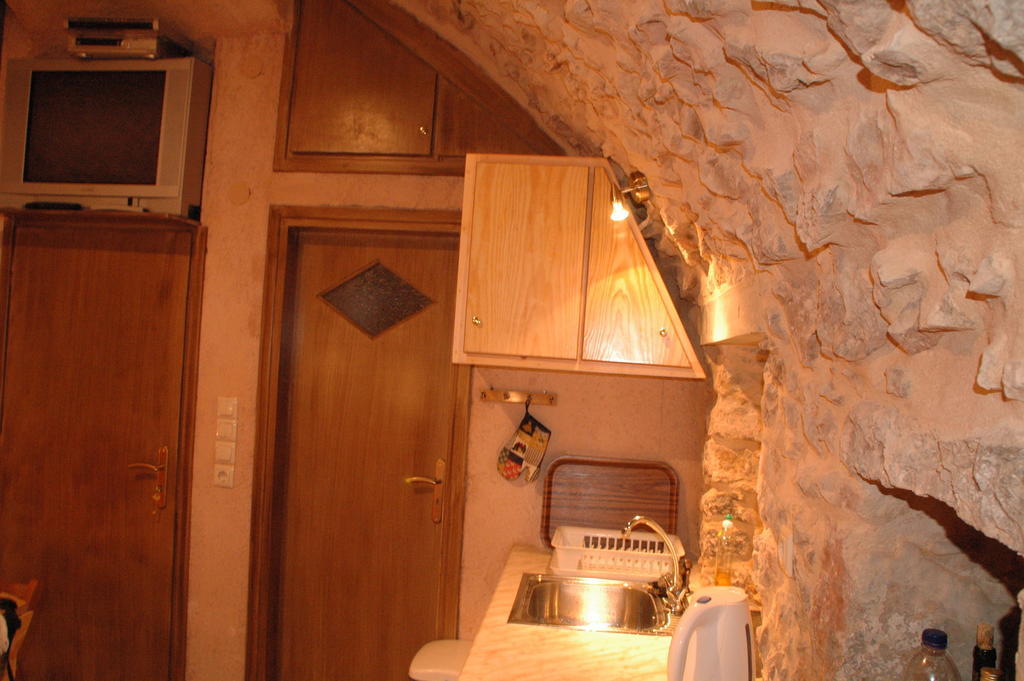 Stoneapartments, Γ Κωσταλοσ Και Σια Οε Avgonima エクステリア 写真