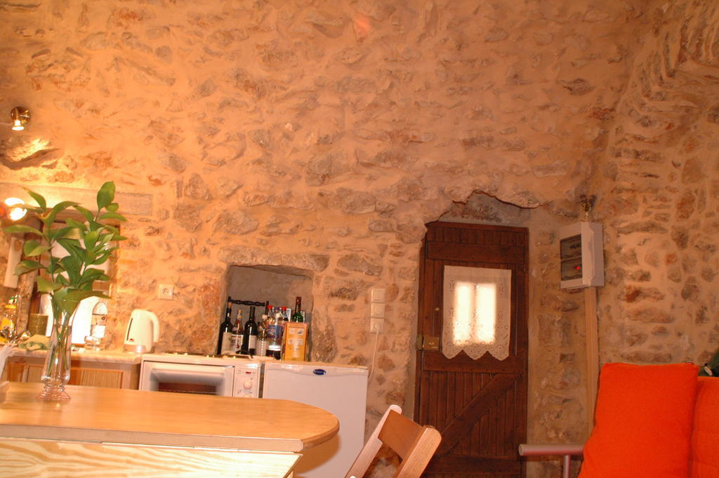 Stoneapartments, Γ Κωσταλοσ Και Σια Οε Avgonima エクステリア 写真
