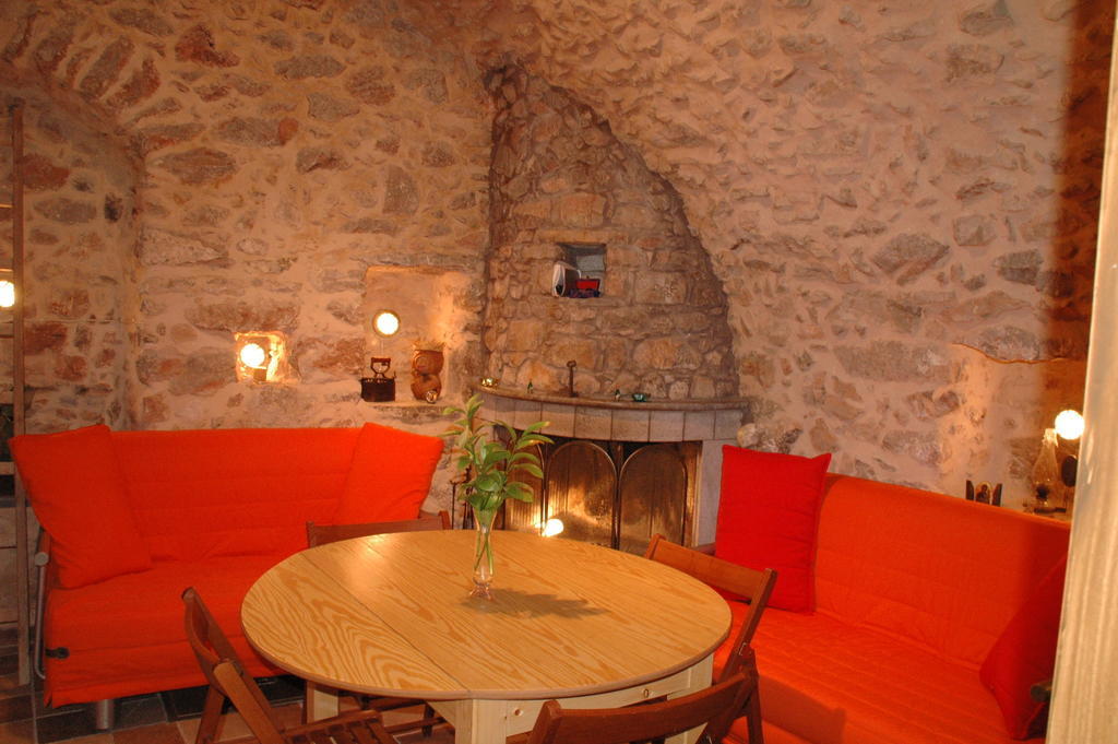 Stoneapartments, Γ Κωσταλοσ Και Σια Οε Avgonima エクステリア 写真