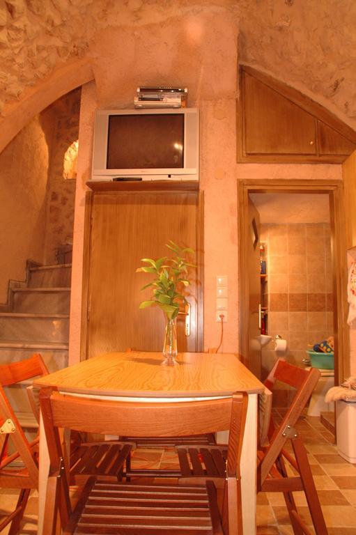 Stoneapartments, Γ Κωσταλοσ Και Σια Οε Avgonima エクステリア 写真