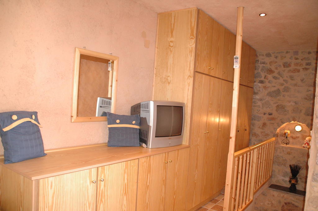 Stoneapartments, Γ Κωσταλοσ Και Σια Οε Avgonima エクステリア 写真